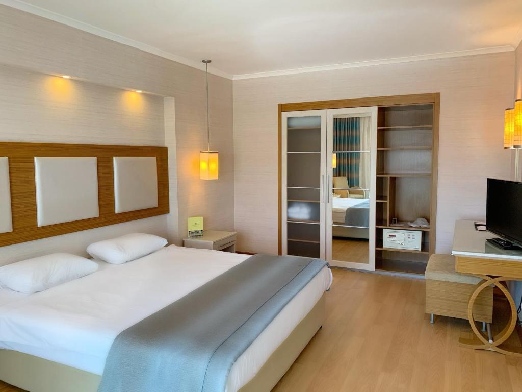 Royal Asarlik Beach Hotel photo 3