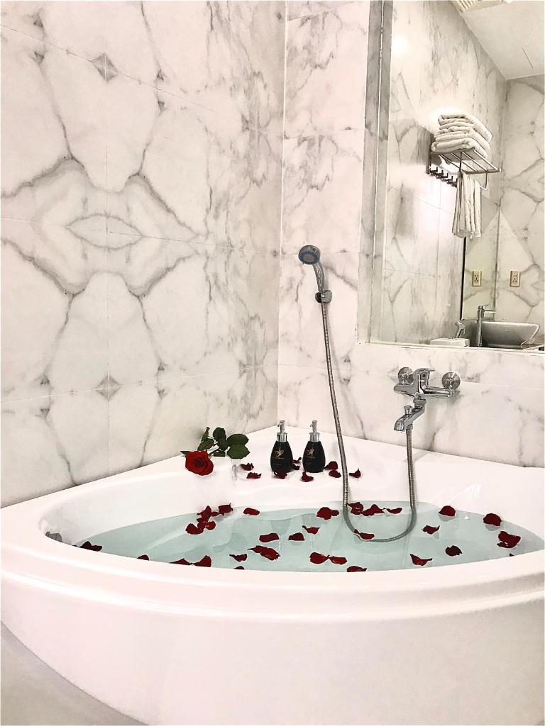 Трехместный (Трехместный номер Делюкс с видом на город), Anh Nguyet Da Nang Hotel