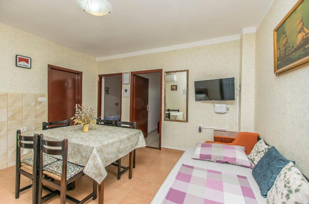 Apartment Barbara photo 1