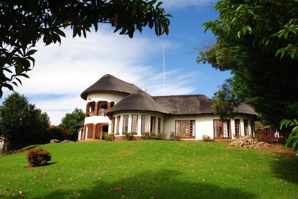 Maclear Manor photo 4
