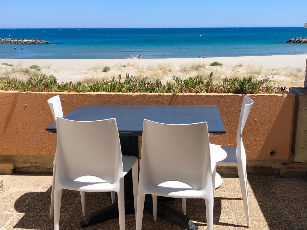 Barcaresa-Charmant T 2 vue mer pied dans l'eau