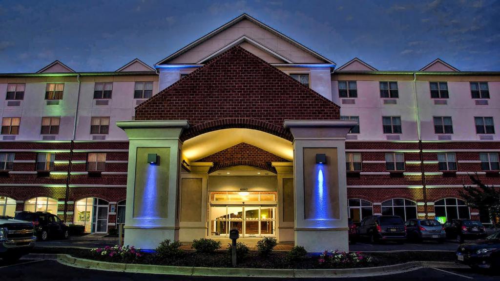 Holiday Inn Express La Plata, an IHG Hotel image