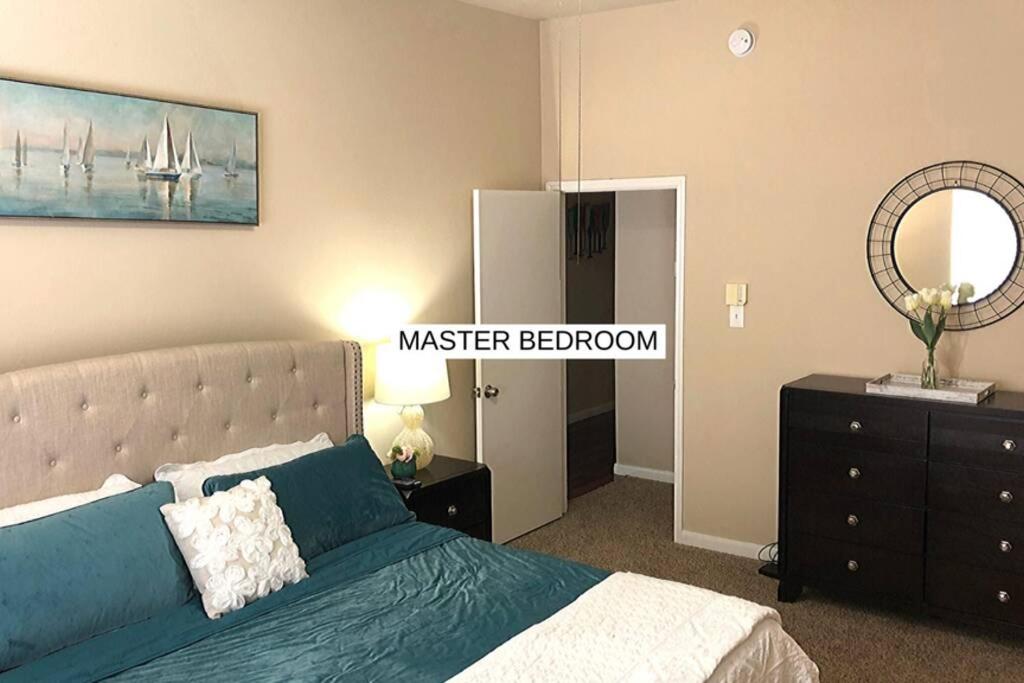 Pool House, 9 Beds in Tomball 30 Mins from Downtown - Lundar photo 3