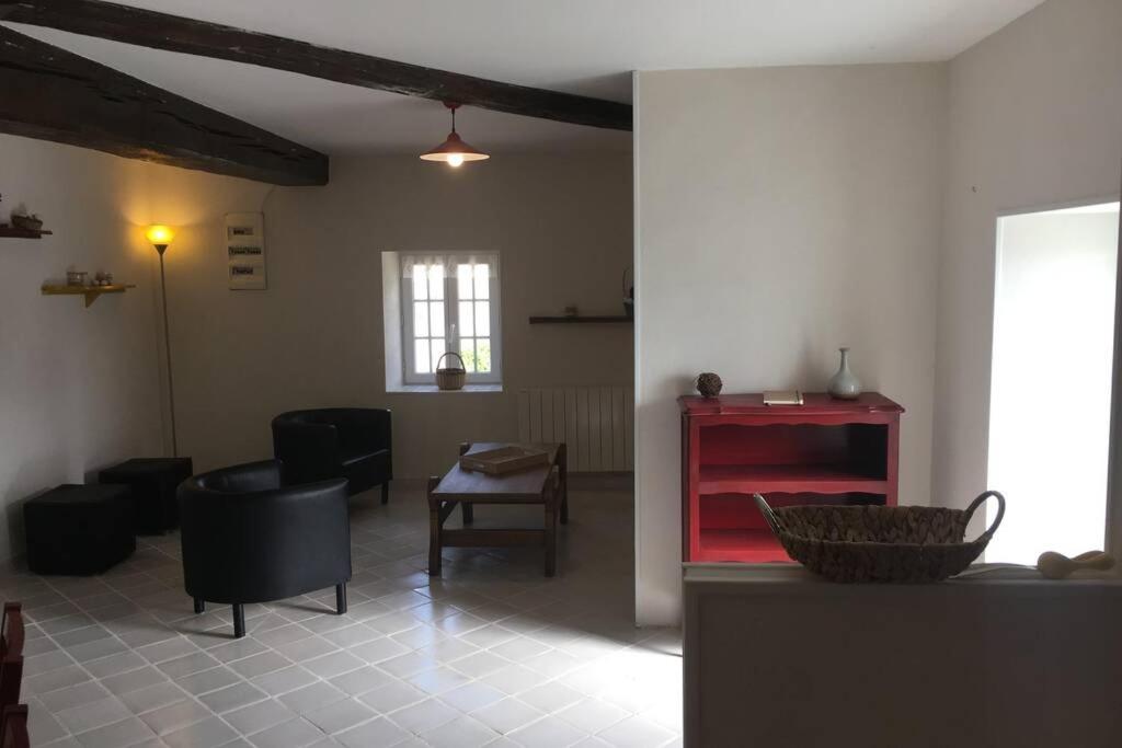 logement indépendant LE POULAILLER proche Guédelon photo 2