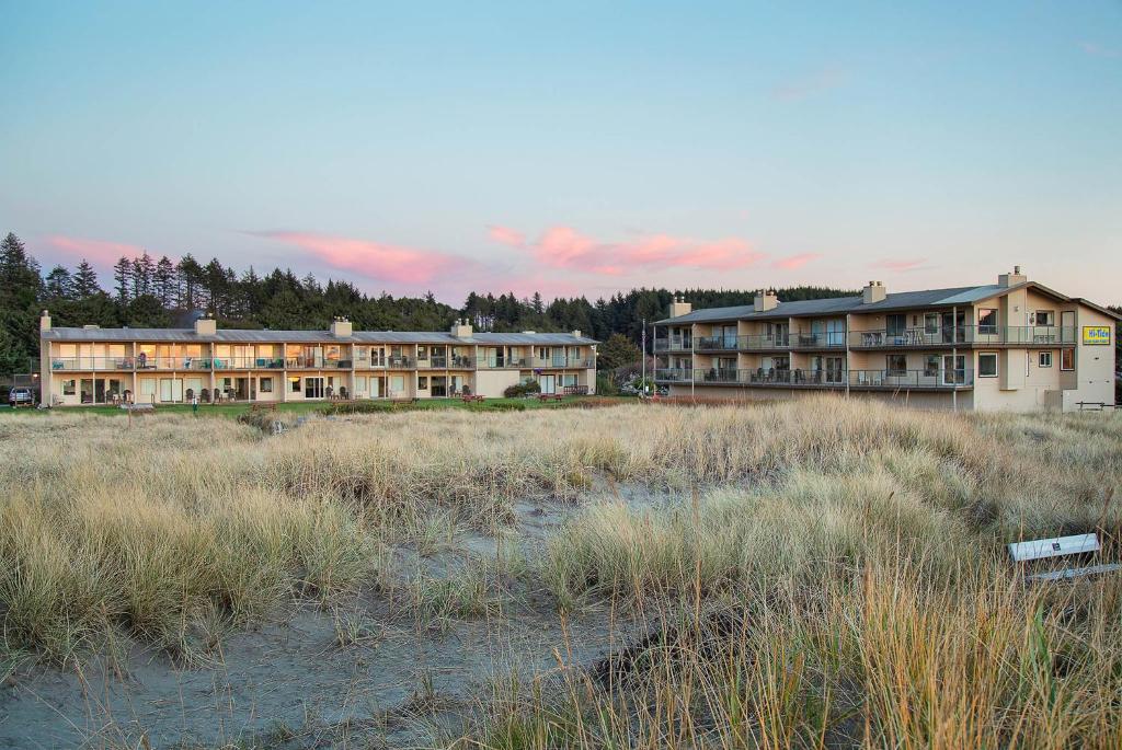 Hi-Tide Resort photo 4