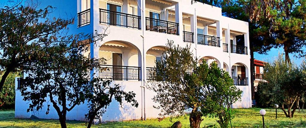 Villa Maravgia Apartment Α