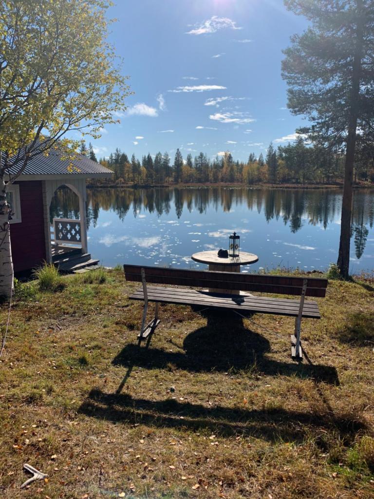 Wilderness in off-grid cabin in Lapland photo 3