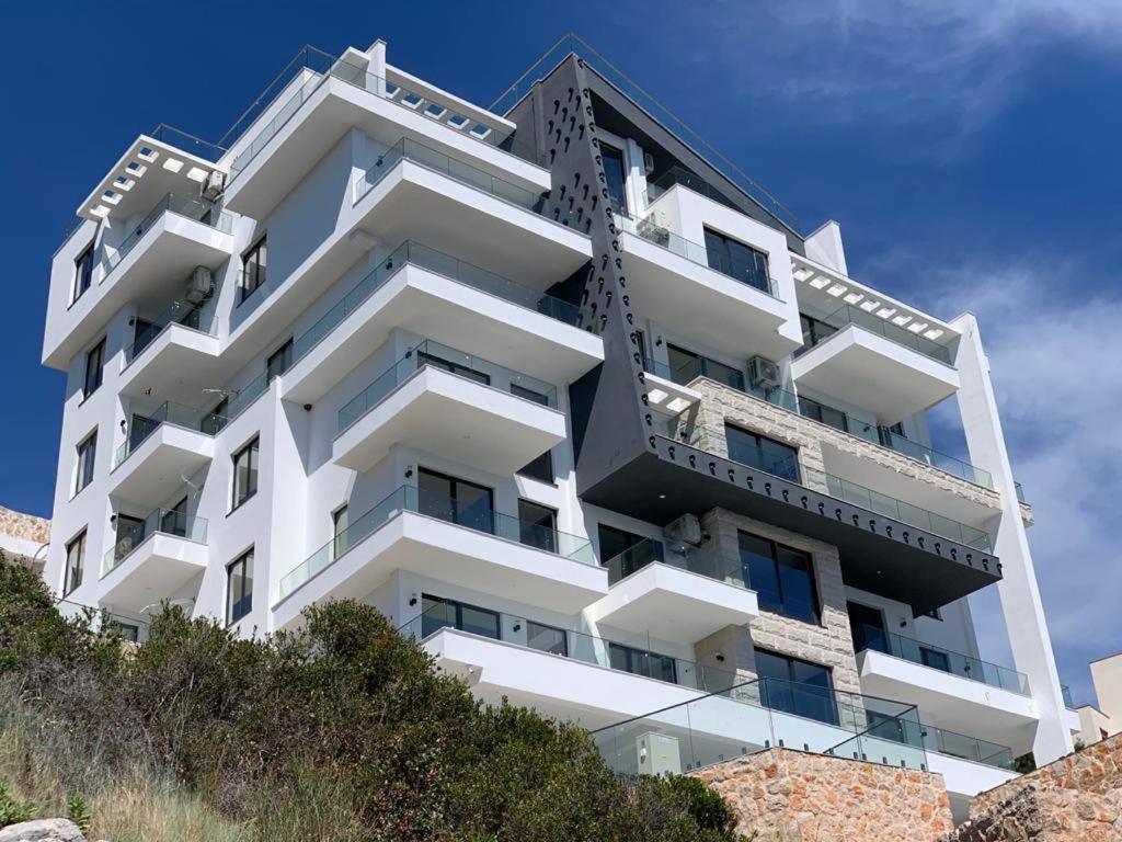 Lux Apartments Pinctada