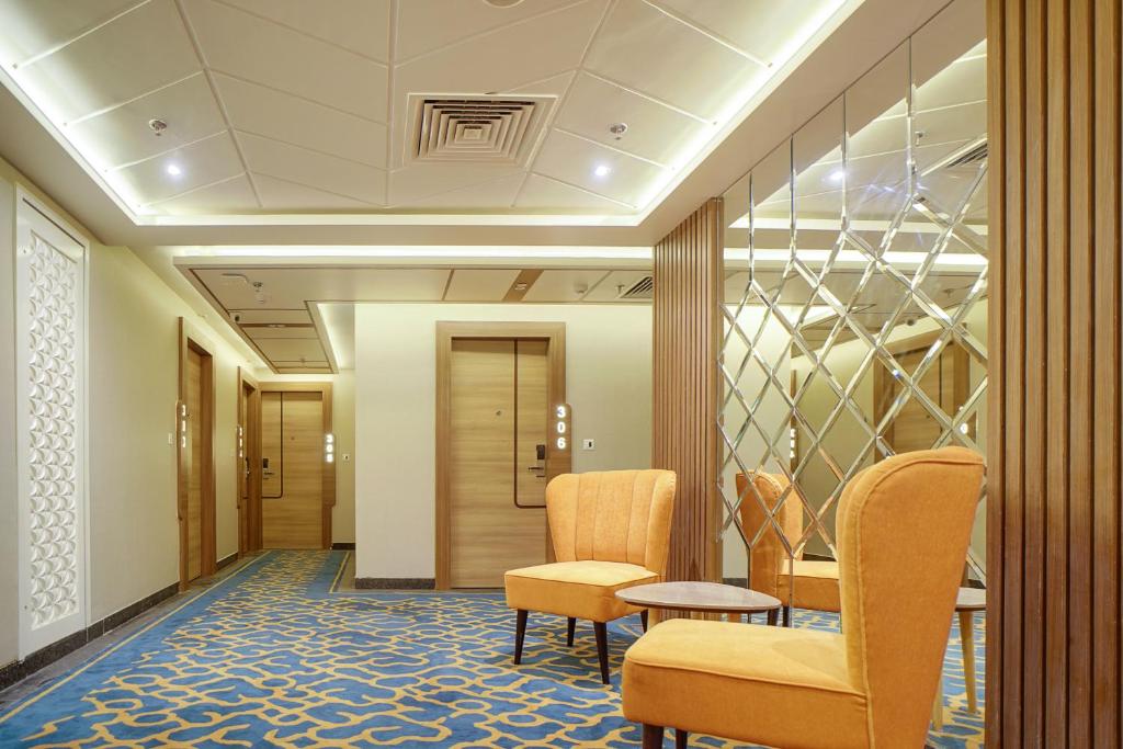 Сьюит (Люкс с кроватью размера «king-size»), HOTEL FOUR ELEMENT