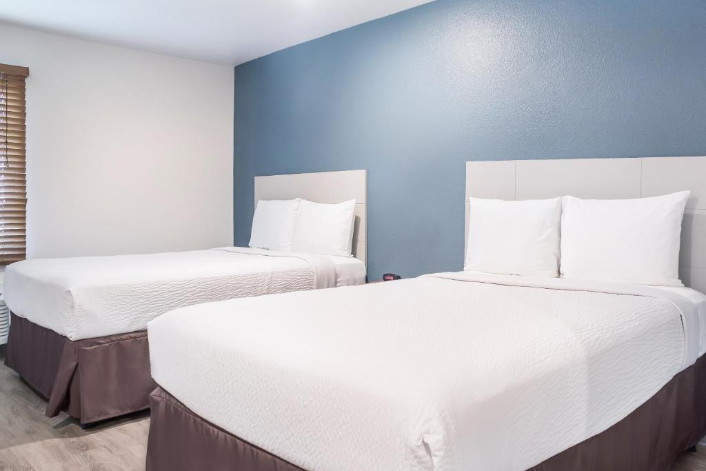 WoodSpring Suites McKinney photo 4