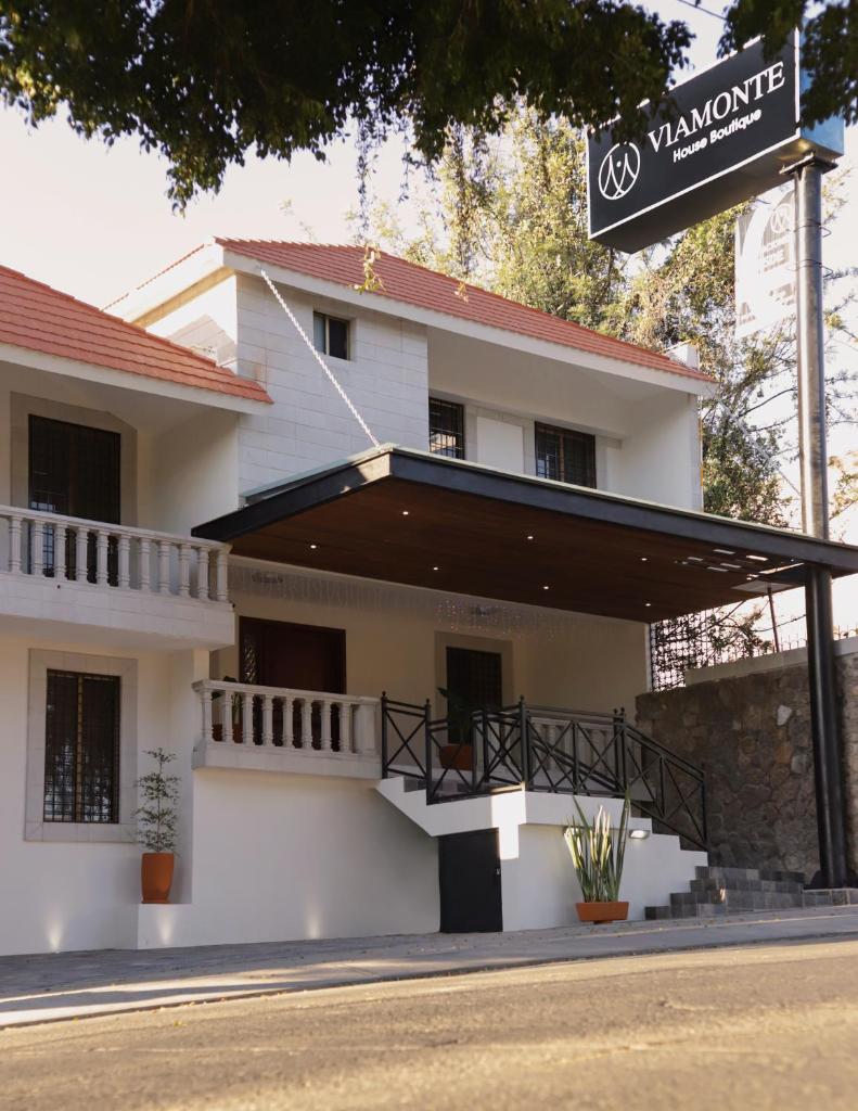 VIAMONTE House Boutique, Leon