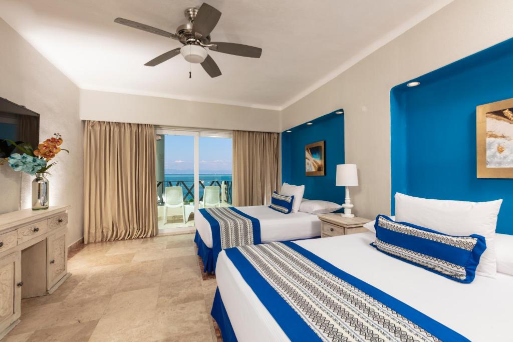 Двухместный (Улучшенный номер с видом на море), Blue Chairs Resort by the Sea
