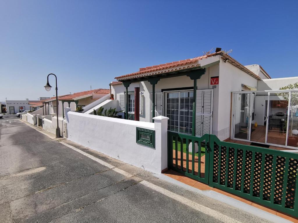La Casa del Sol, Abades