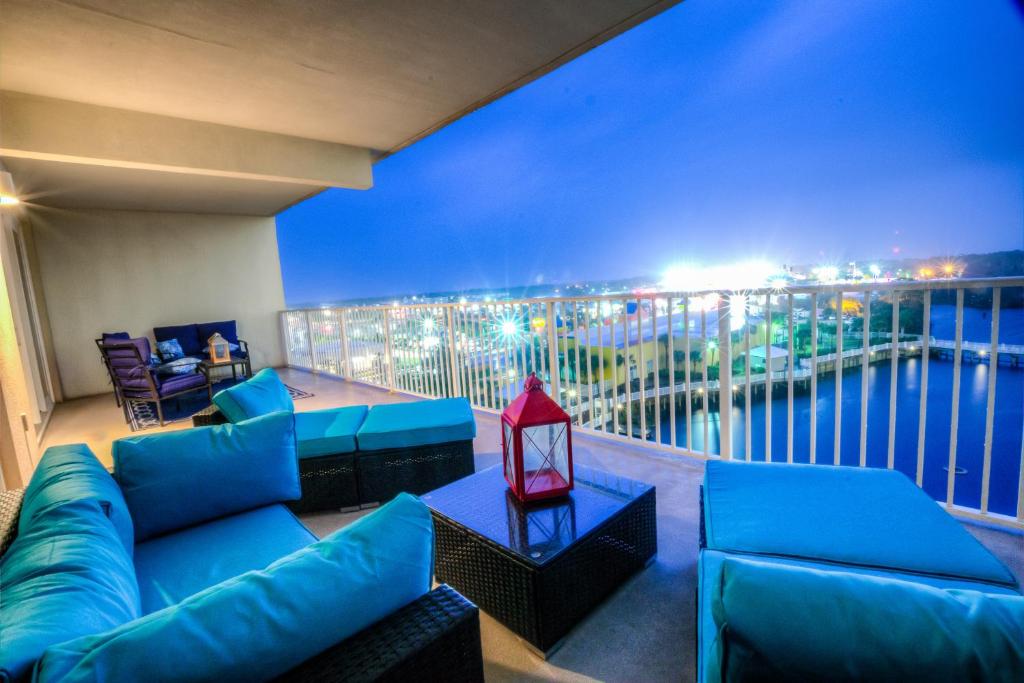 BRAND NEW!Laketown Wharf 233! Beautiful 3 BD, Great Amenities, And Great Location photo 4