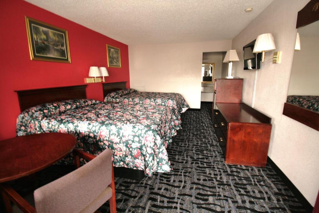 Economy Inn photo 2
