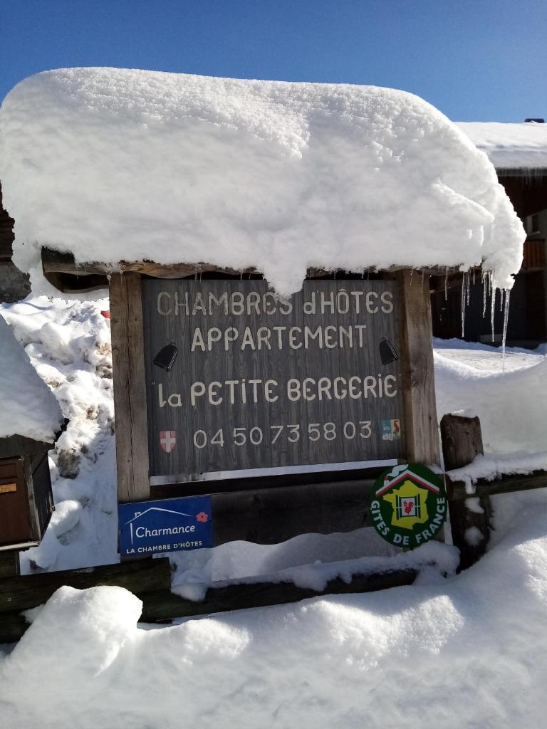 CHAMBRE d'HÔTE LA PETITE BERGERIE photo 4