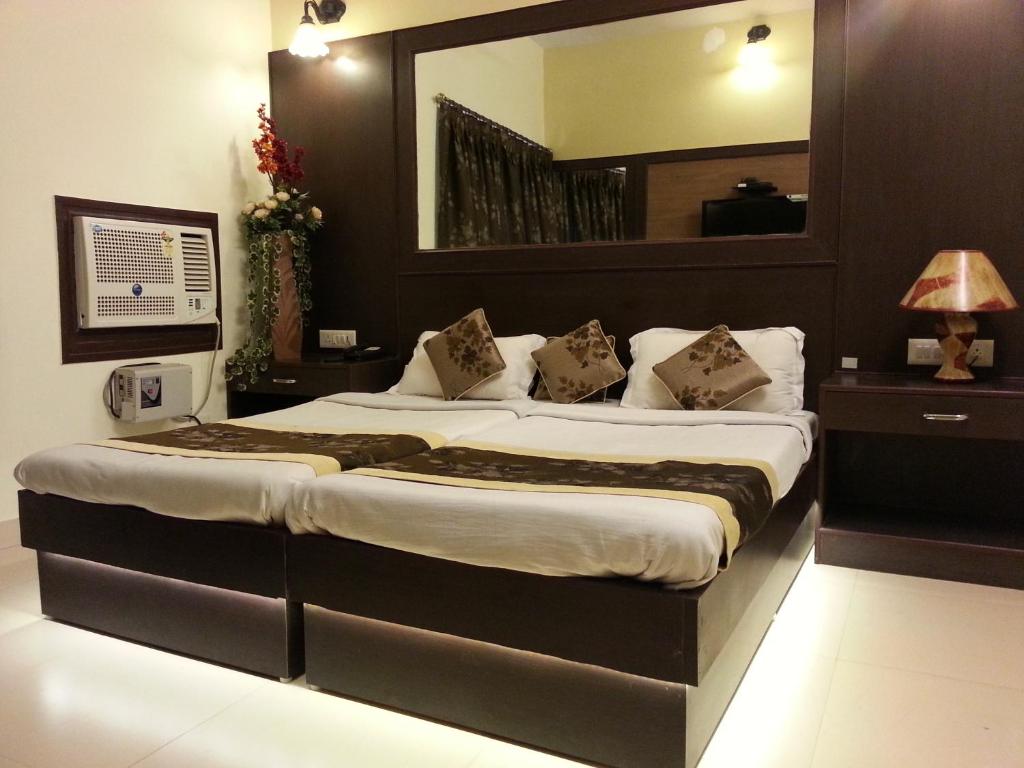 Трехместный (Трехместный номер Делюкс), HOTEL VARUNA