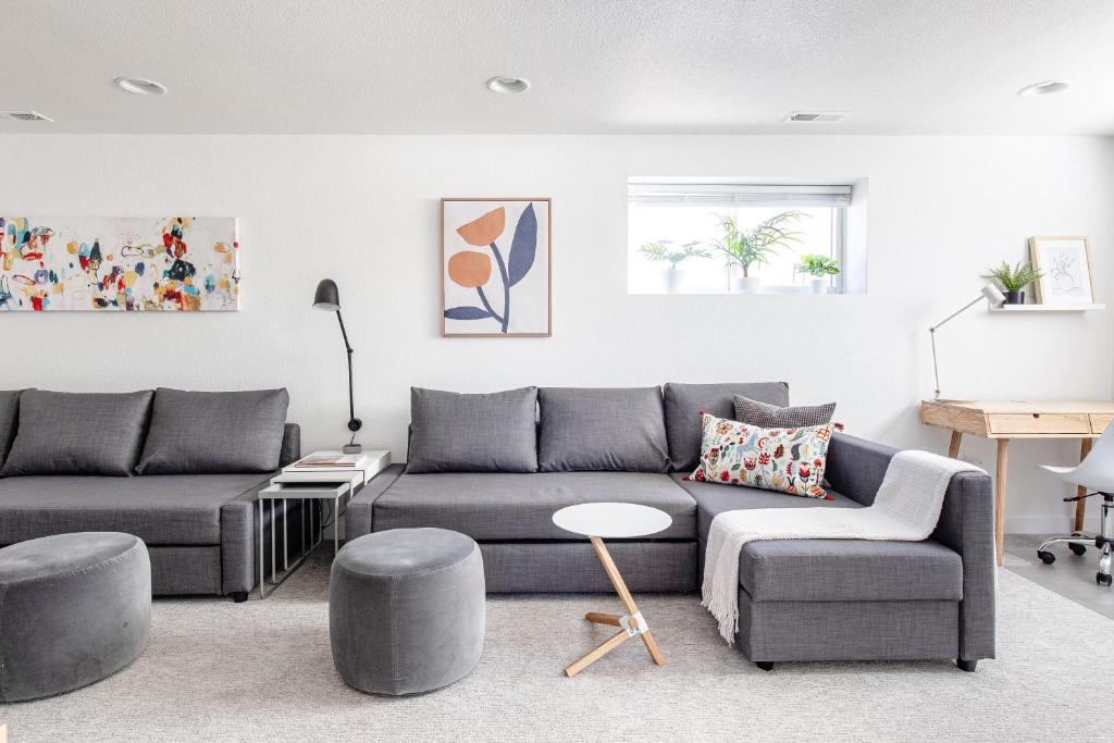 Well-Stocked, Family Friendly Home on the Westside STR-1669 image