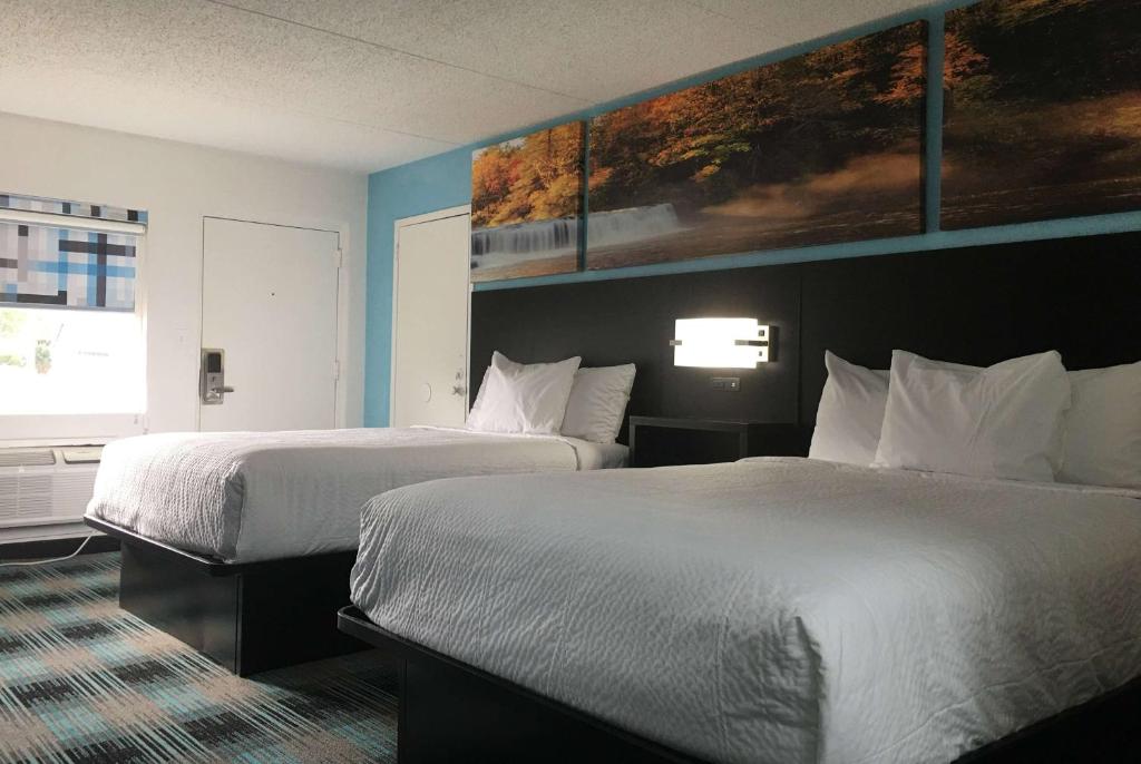 Days Inn by Wyndham Calhoun GA I-75 and US-41 image