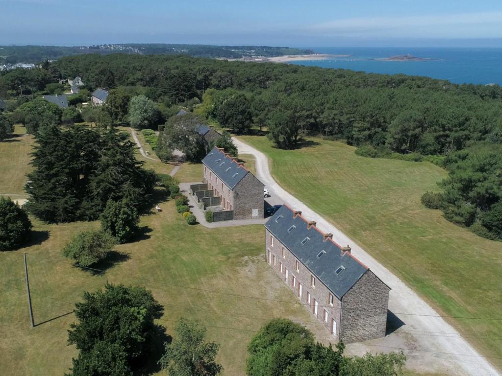 Holiday Home T3-Résidence La Carquois - CPF300 by Interhome photo 1