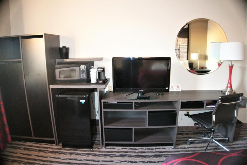 Super 8 by Wyndham Spirit Lake/Okoboji photo 2