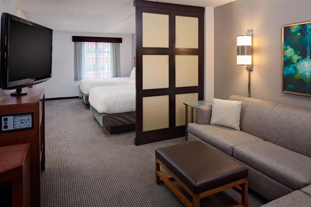 Hyatt Place Pittsburgh-North Shore Room Type - Queen Room with Two Queen Beds, Sofa Bed and Accessible Tub Hyatt Place Pittsburgh-North Shore Room Type - Queen Room with Two Queen Beds, Sofa Bed and Accessible Tub