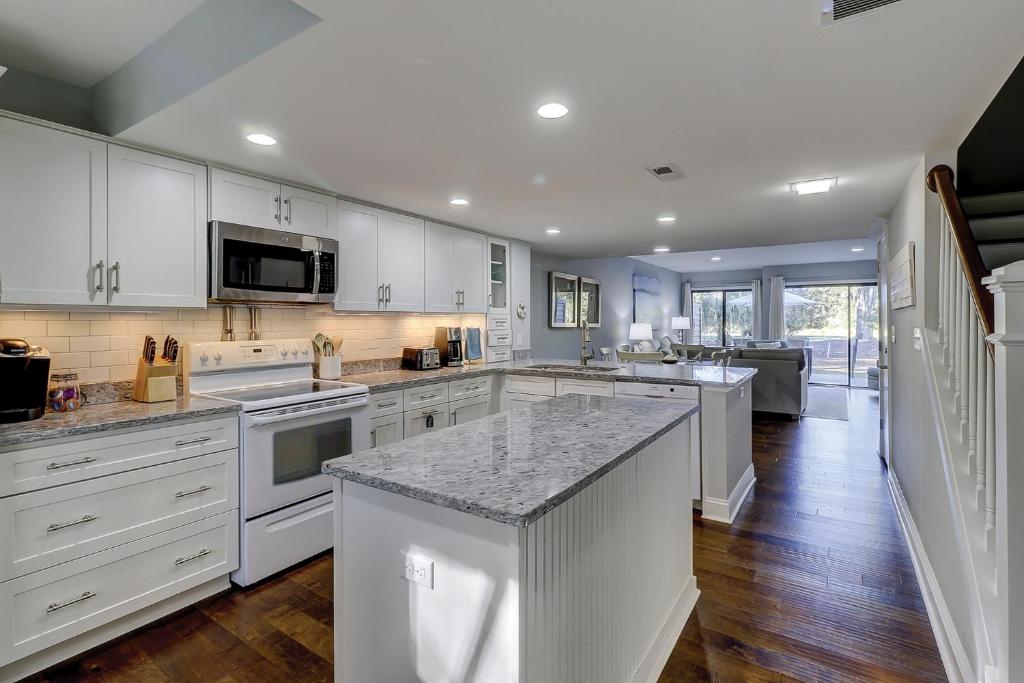 145 Greens 2 BR Shipyard Golf Condo image