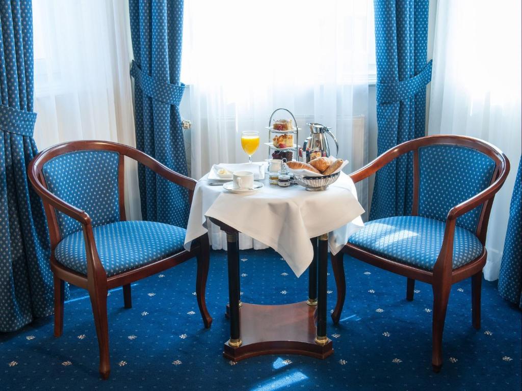 Двухместный (Двухместный номер бизнес-класса с 1 кроватью), Hotel Ambassador