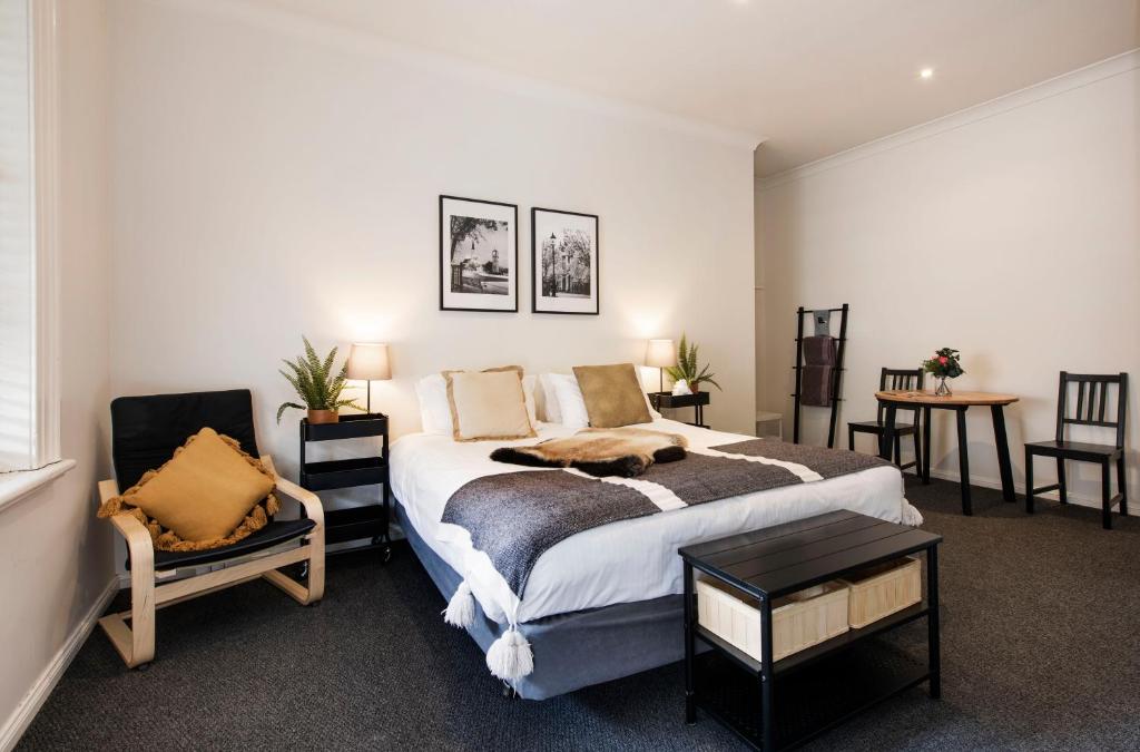 The Woolpack Hotel photo 4