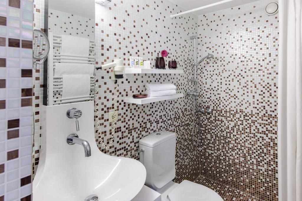 Трехместный (Улучшенный двухместный номер с 1 кроватью), Mercure Hotel Berlin Zentrum