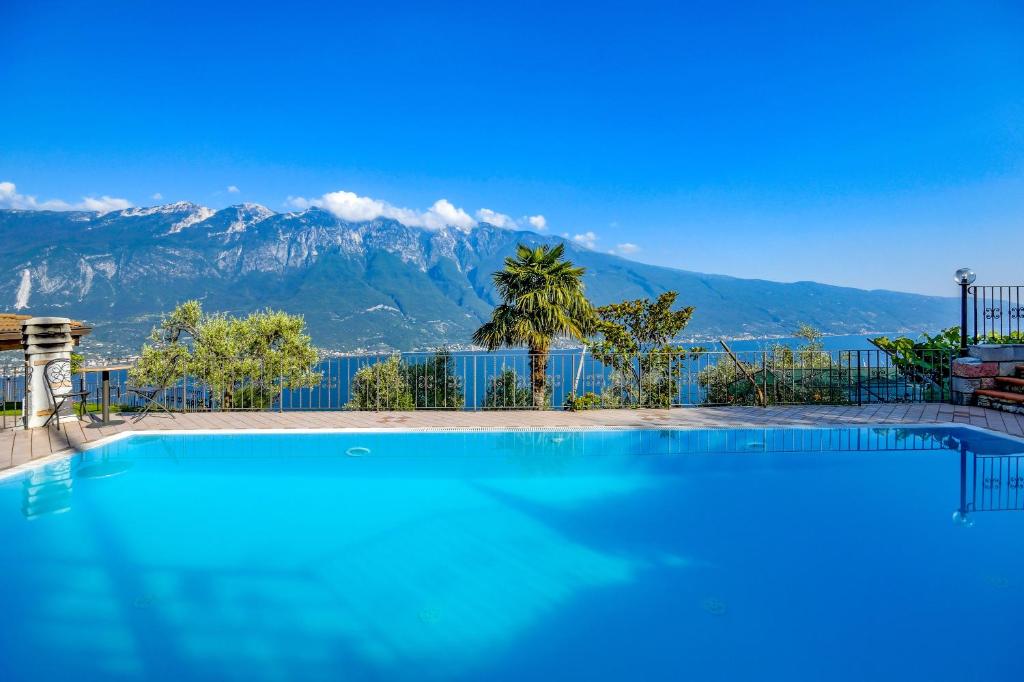 Casa Elka Residence Lake view and pool by Garda Domus Mea
