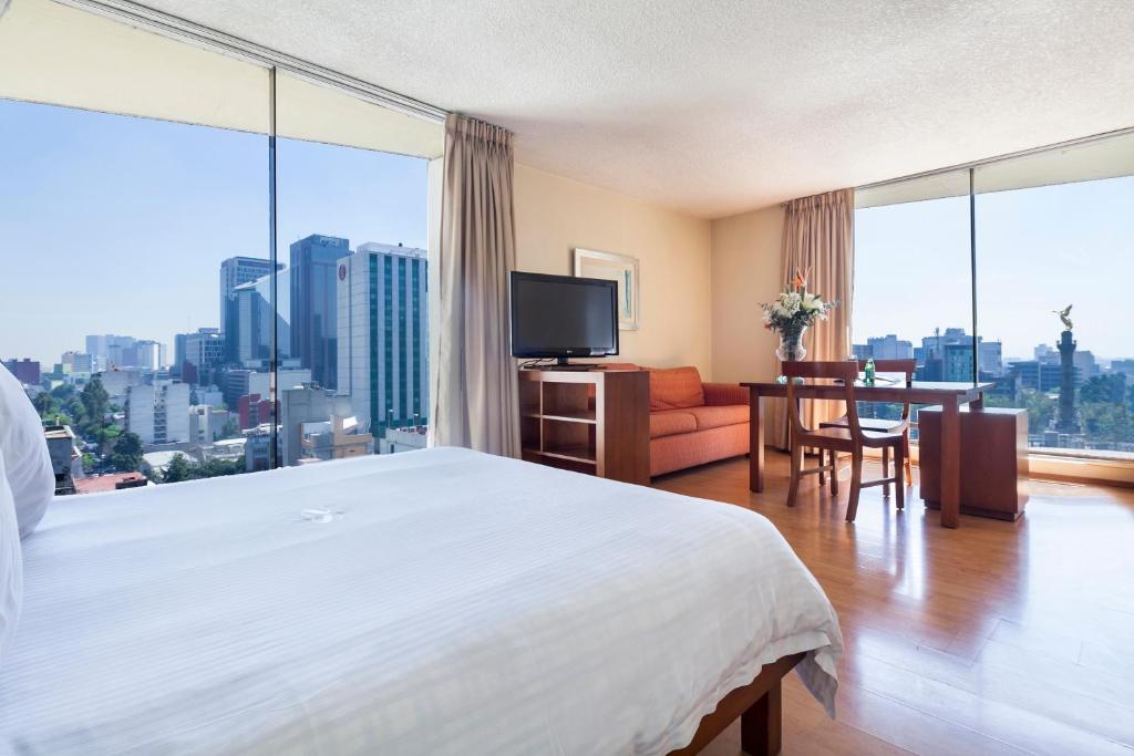 Двухместный (Номер с кроватью размера «queen-size»), Exe Suites San Marino