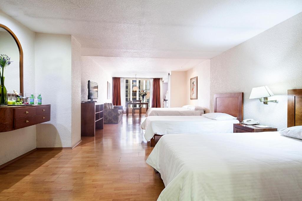 Четырехместный (Четырехместный номер), Exe Suites San Marino