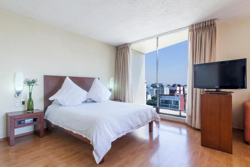 Двухместный (Номер с кроватью размера «queen-size»), Exe Suites San Marino