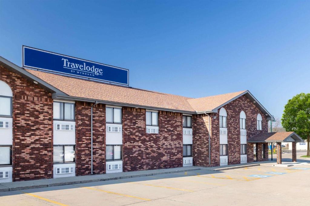 Travelodge by Wyndham Elkhart photo 3
