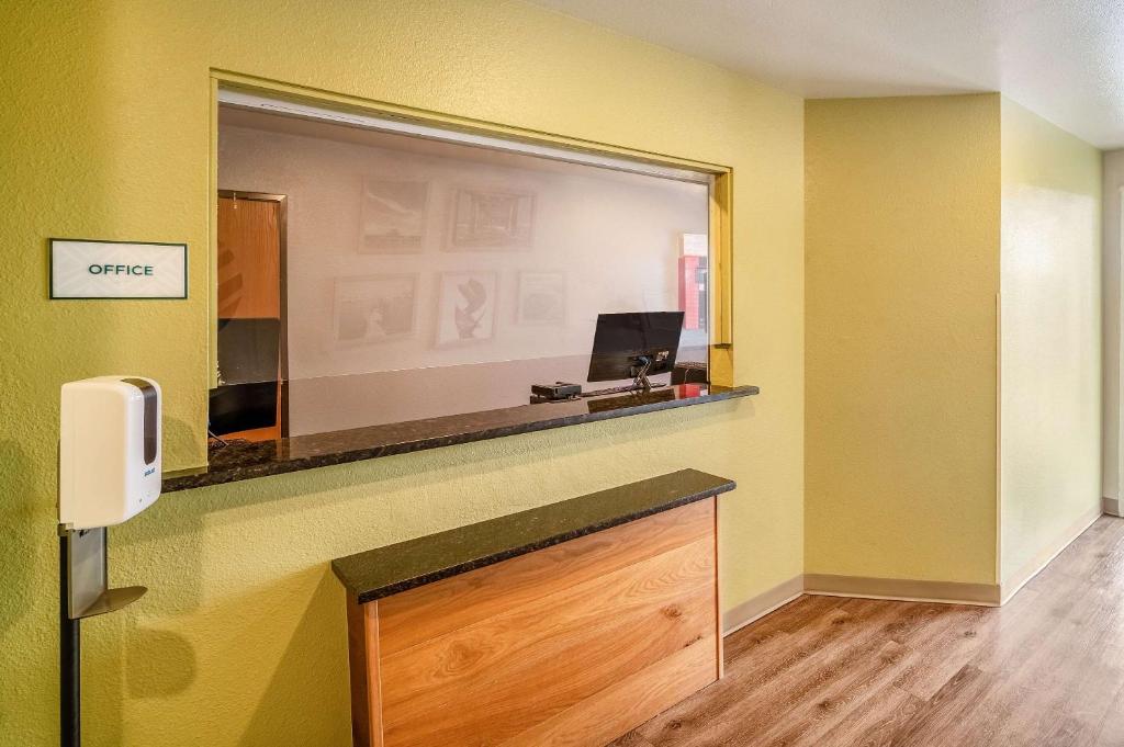 WoodSpring Suites Corpus Christi photo 3