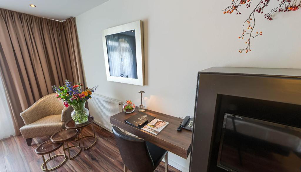 Hotel Chariot photo 2
