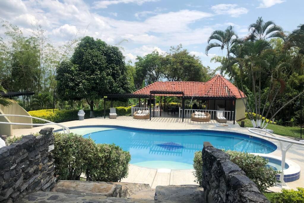 Casa con piscina y zona de BBQ en la Mesa Cundinamarca photo 1
