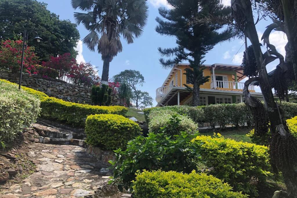 Casa con piscina y zona de BBQ en la Mesa Cundinamarca photo 3