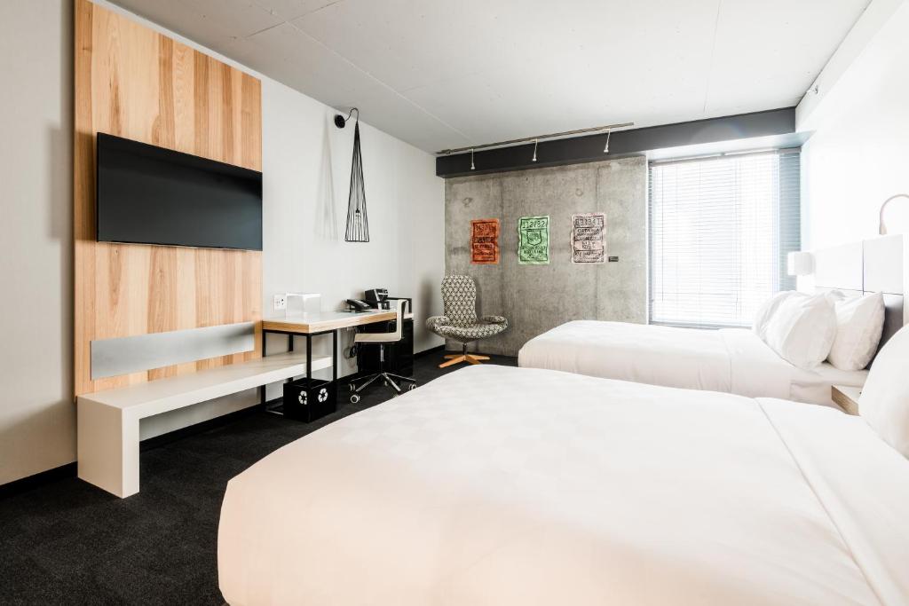 Alt Hotel Ottawa photo 2