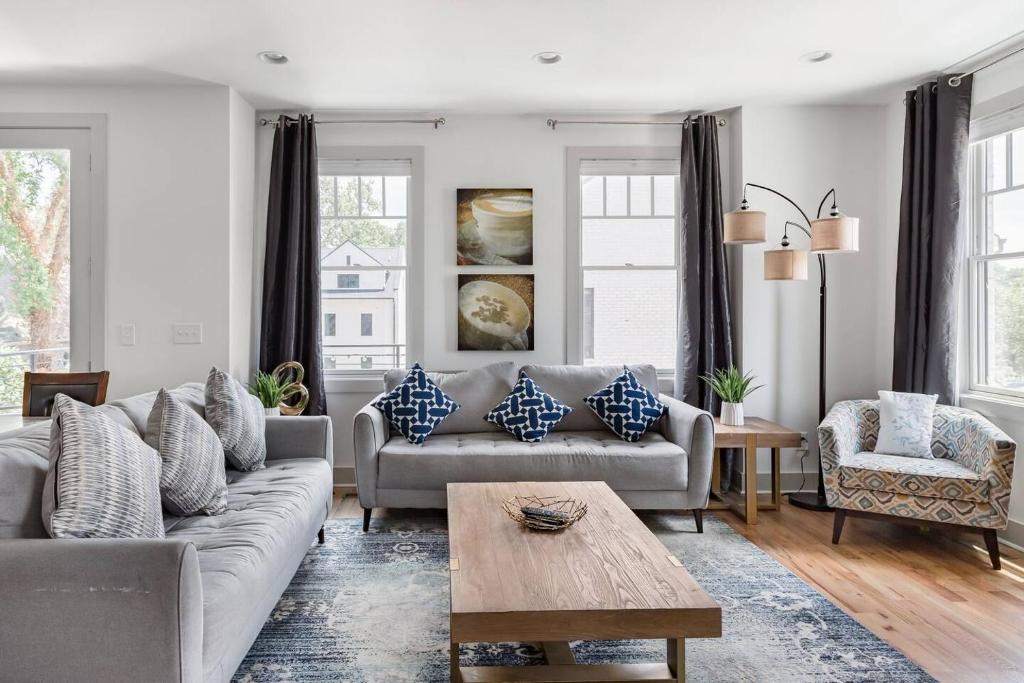 Brand New Luxury Home near Downtown image