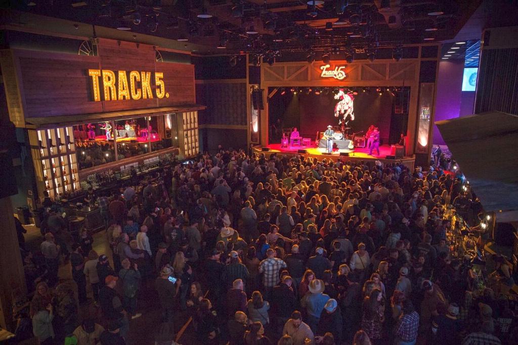 Hard Rock Hotel & Casino Tulsa photo 2