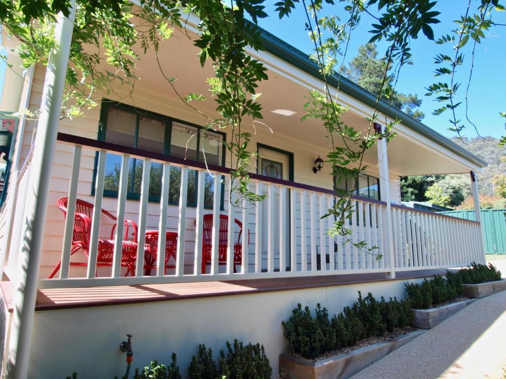 Tiffany's Cottages photo 2