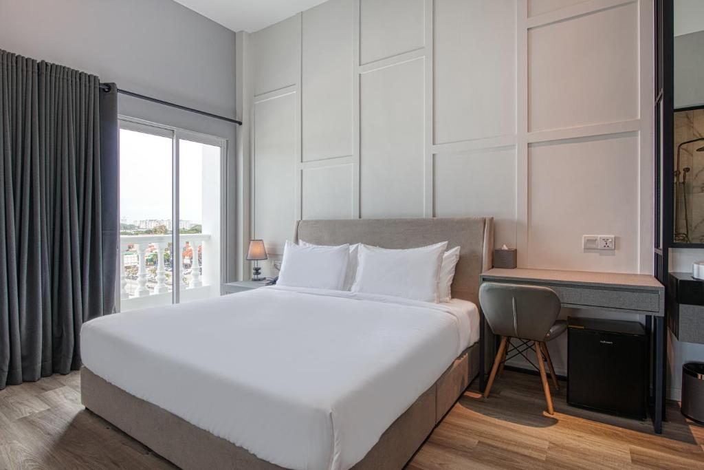Wesley Hotel photo 1