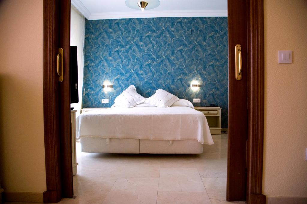 Hotel Reina Victoria photo 3