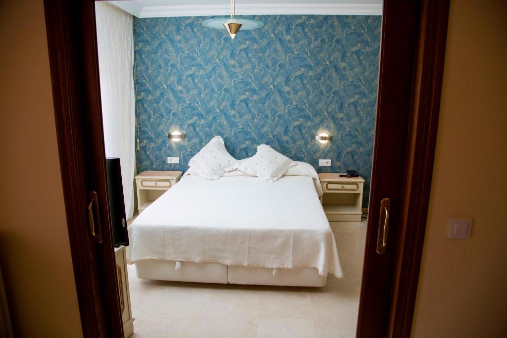 Hotel Reina Victoria photo 4