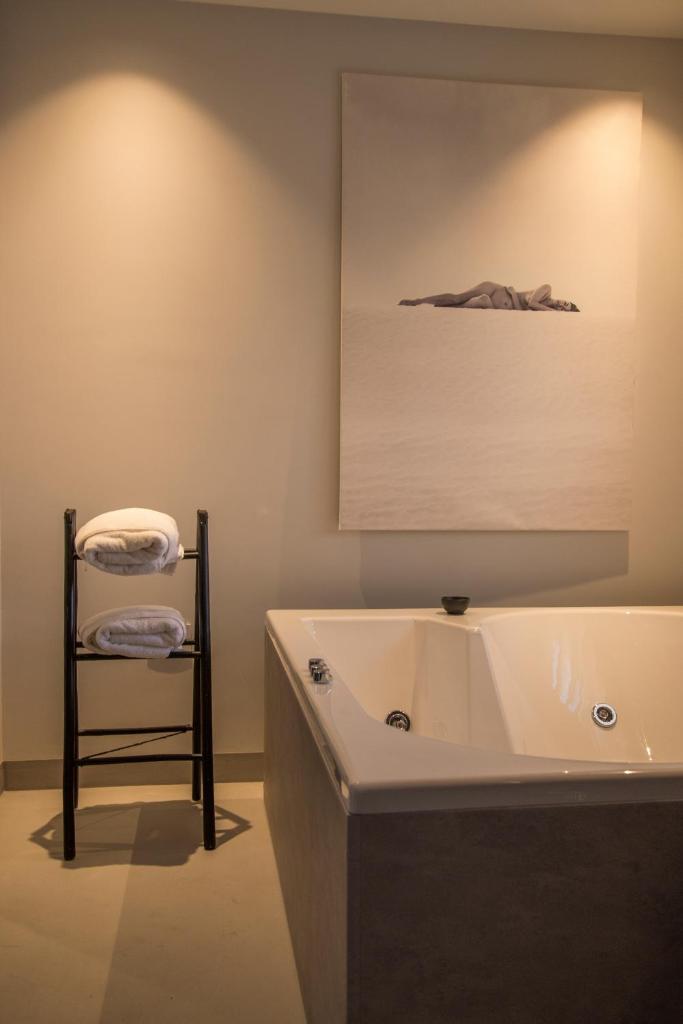 Korpa Deli Rooms SPA photo 3
