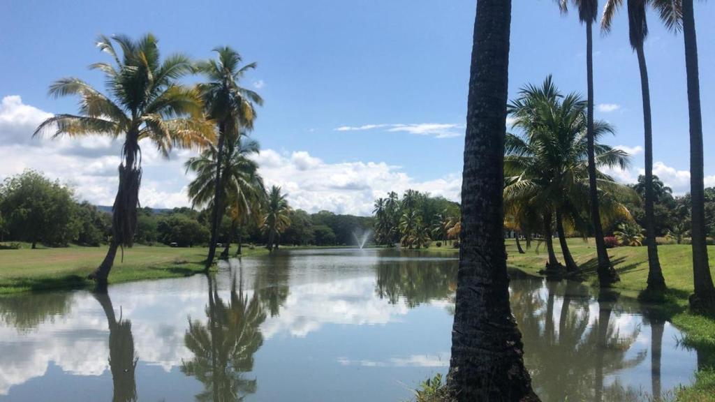HERMOSA CASAQUINTA FAMILIAR CONDOMINIO CAMPESTRE EL PEÑON Piscina Privada Campo de Golf photo 4