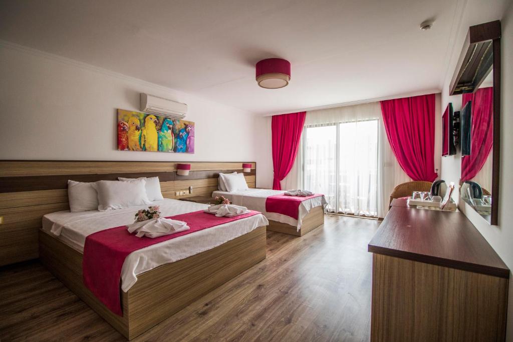 Eden Pyara Hotel Turunc photo 2