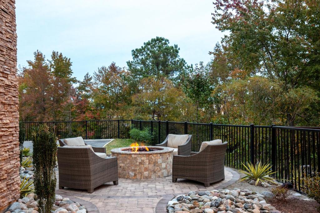 Staybridge Suites Chesapeake-Virginia Beach, an IHG Hotel photo 2
